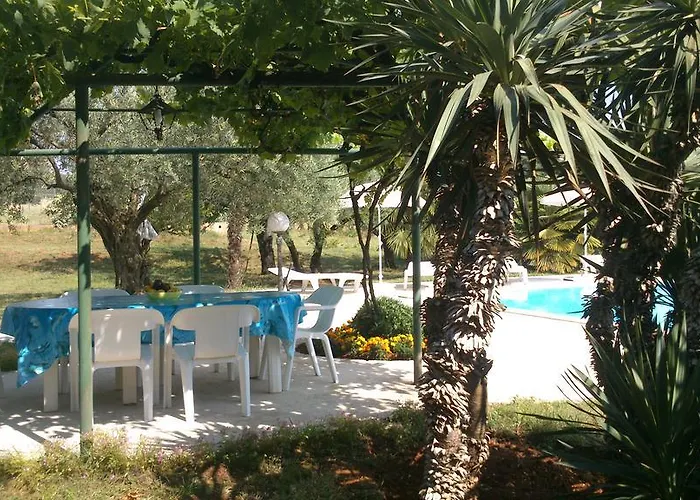 Oda ve Kahvaltı Pansion Margerita 3*